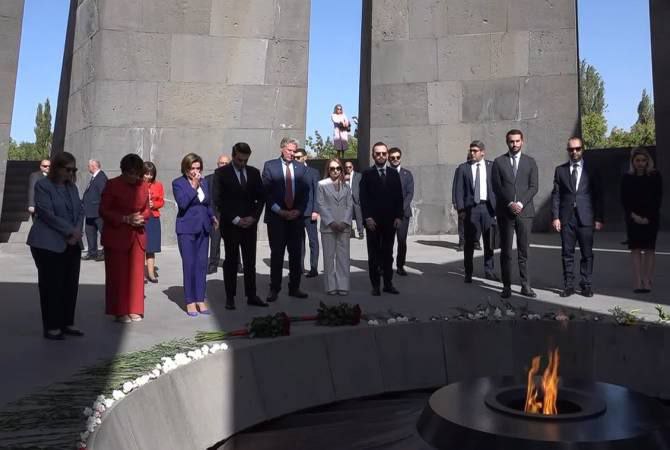 Нэнси Пелоси Армения